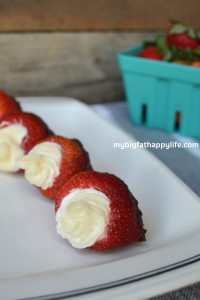 Cheesecake Stuffed Chocolate Covered Strawberries | mybigfathappylife.com