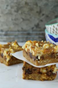 These Pumpkin 7 Layer Bars are ridiculously easy to make and a delicious fall treat!