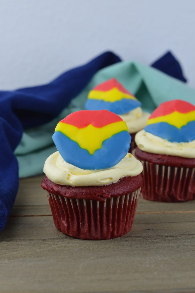 These awesome Captain Marvel Cupcakes are SUPER easy to make and perfect to celebrate the premiere of Captain Marvel!