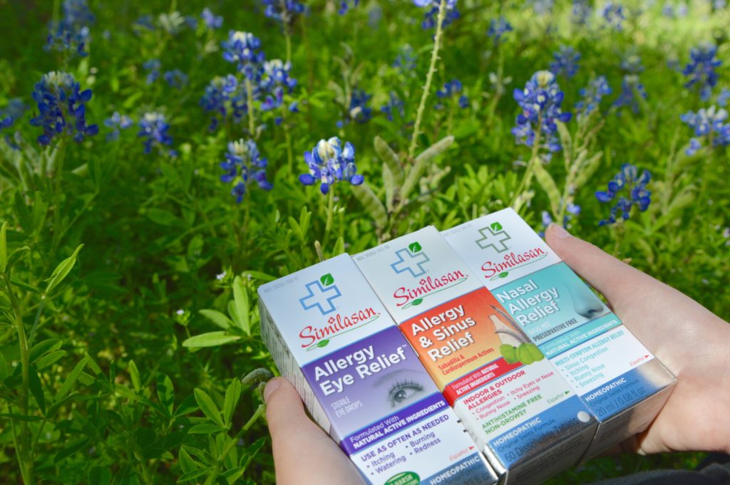 The flowers are blooming and grass and tree pollen is high!  Do you suffer from seasonal allergies?  I am sharing my top tips for seaonal allergies.