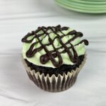 Mint Chocolate Cupcakes – moist and chocolatey cupcakes covered in fluffy mint frosting and topped with a rich chocolate ganache! 