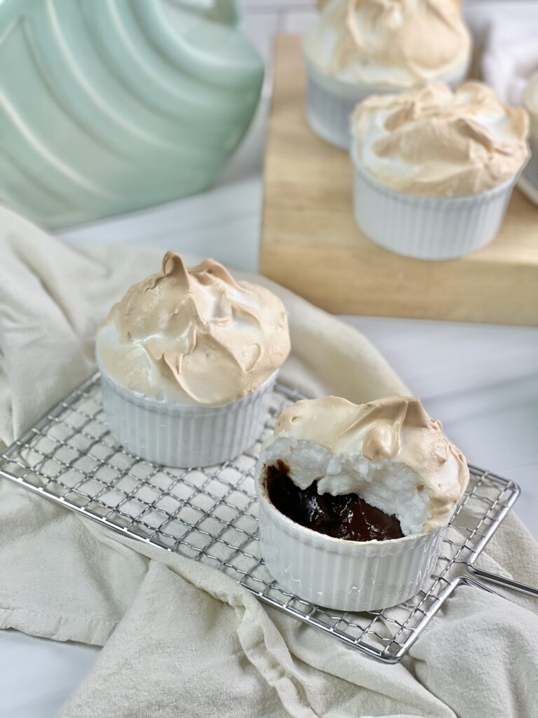 Mini Crustless Chocolate Meringue Pies